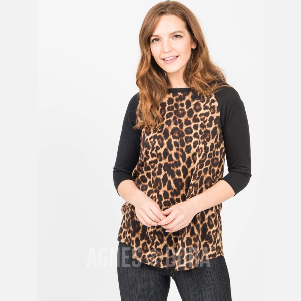 Agnes & Dora Raglan Everyday Tee Taupe Leopard Top Black Sleeves New With Tags